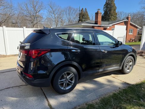 Used 2017 Hyundai Santa Fe Sport image 10