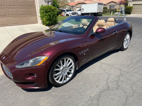 Used 2012 Maserati GranTurismo Convertible image 9