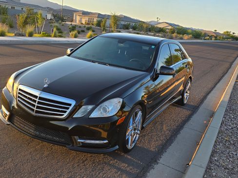 Used 2013 Mercedes-Benz E 350 Sedan image 2