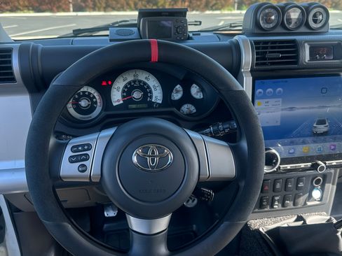 Used 2008 Toyota FJ Cruiser 4WD image 16