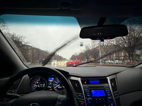 Used 2012 Hyundai Sonata Hybrid image 4