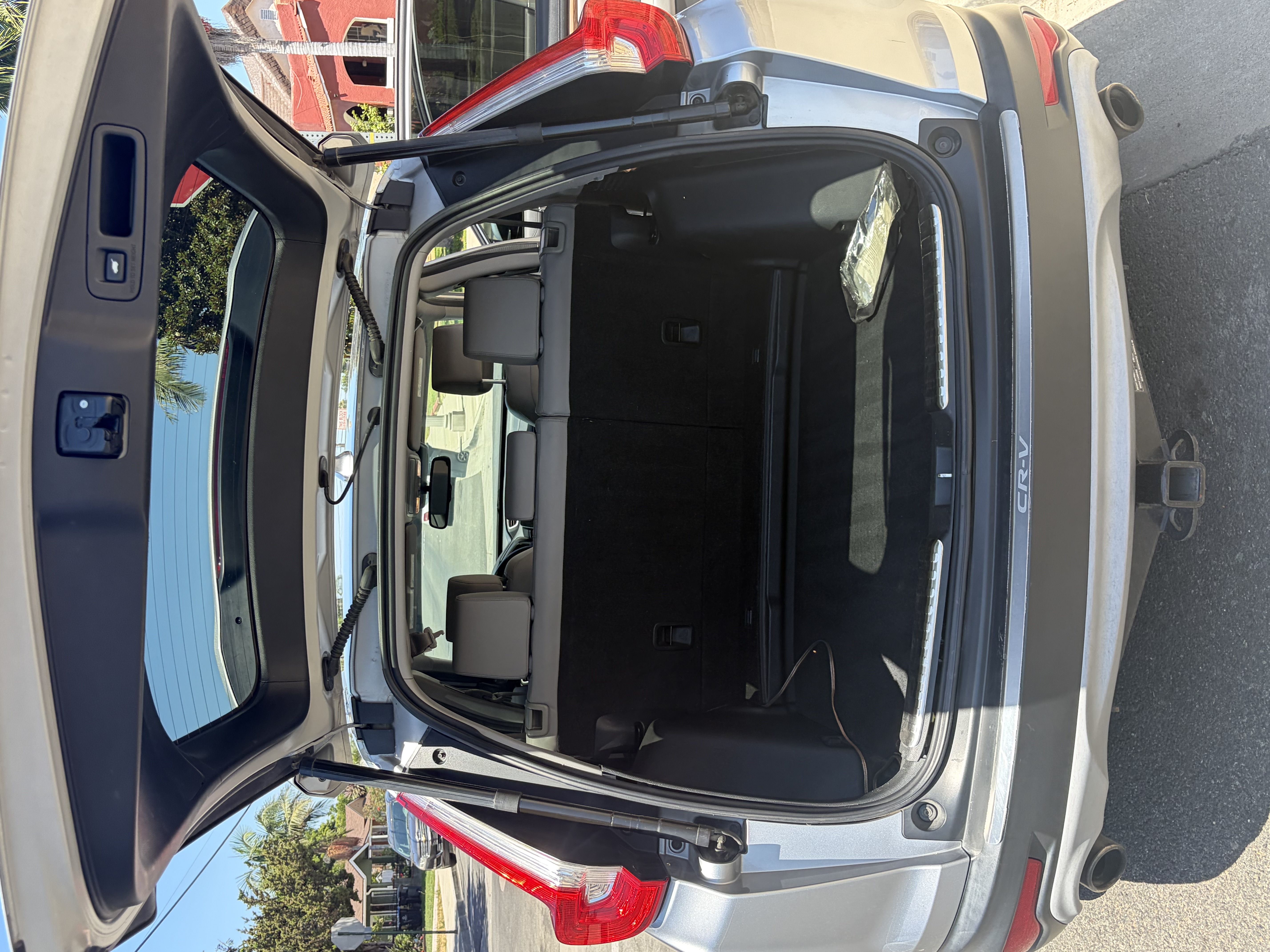 Used 2017 Honda CR-V Touring image 1