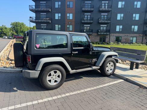 Used 2011 Jeep Wrangler Sport AWD/4WD image 2