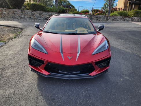 Used 2021 Chevrolet Corvette Stingray Premium Cpe w/ Z51 Performance Package image 2