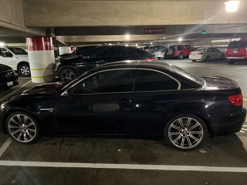 Used 2011 BMW M3 Convertible image 6