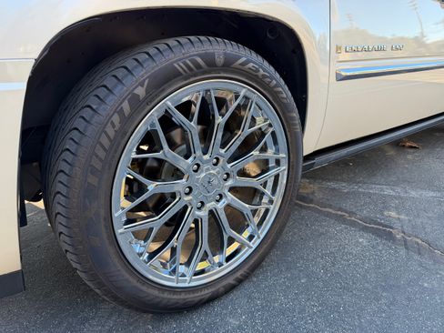 Used 2008 Cadillac Escalade ESV 2WD image 4