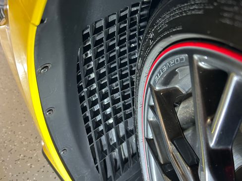 Used 2025 Chevrolet Corvette Stingray Premium Conv w/ Z51 Performance Package image 16