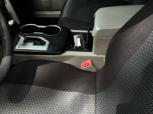 Used 2012 Toyota Camry LE FWD image 8