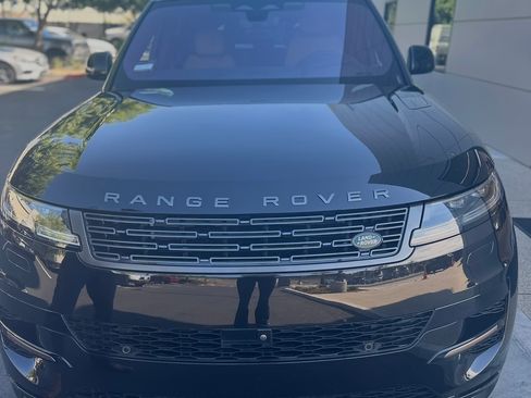 Used 2023 Land Rover Range Rover Sport SE Dynamic image 8