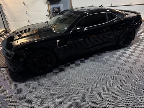 Used 2014 Chevrolet Camaro SS w/ RS Package RWD image 4