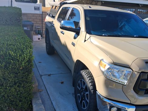 Used 2017 Toyota Tundra Limited image 1