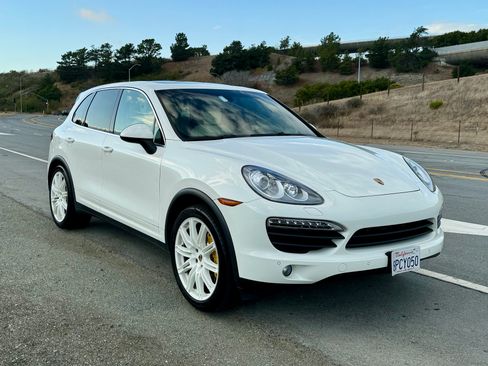 Used 2012 Porsche Cayenne S image 5