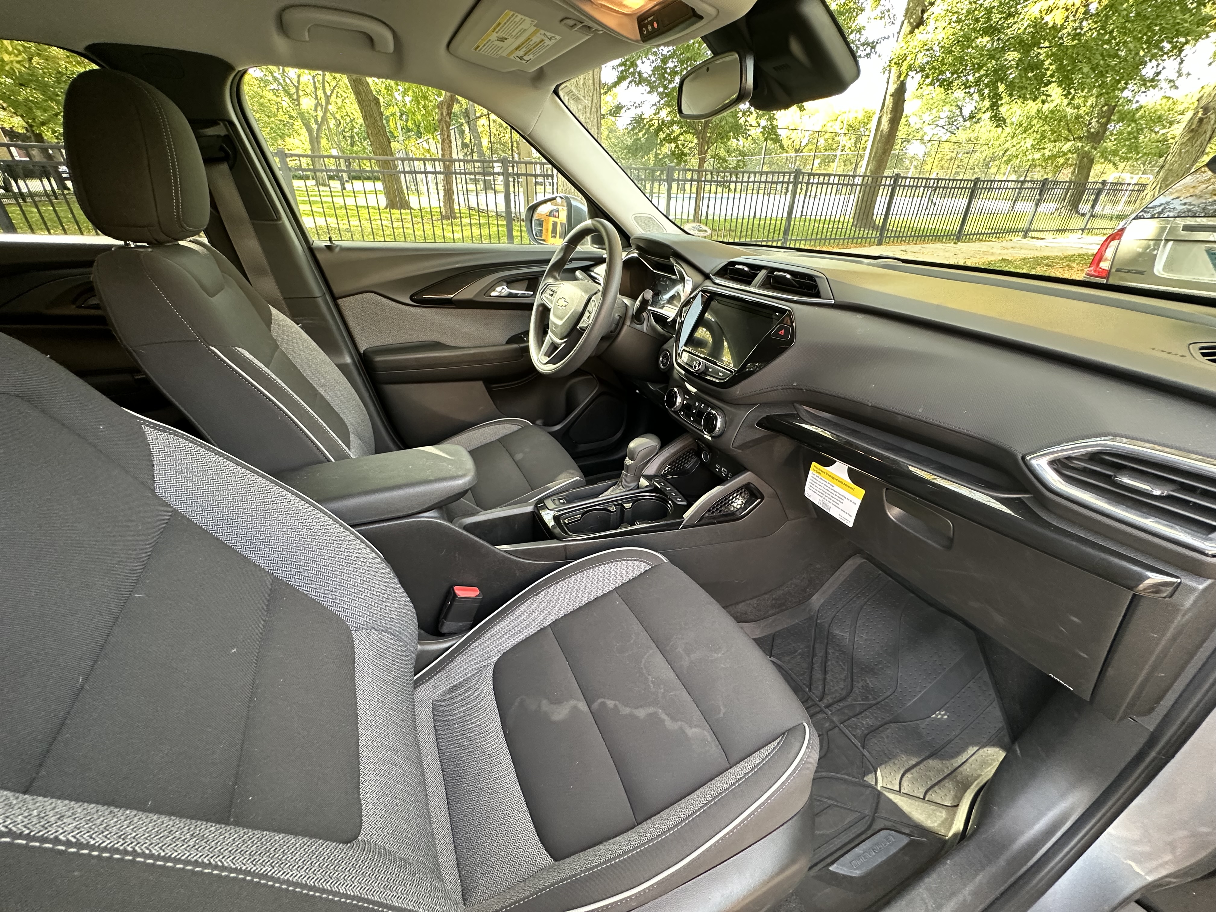 Used 2021 Chevrolet TrailBlazer LT w/ Convenience Package FWD image 14