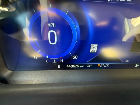 Used 2022 Ford Explorer Platinum w/ Technology Package image 14