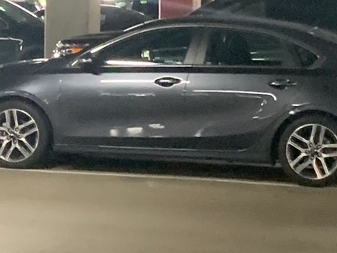 Used 2019 Kia Forte EX image 2