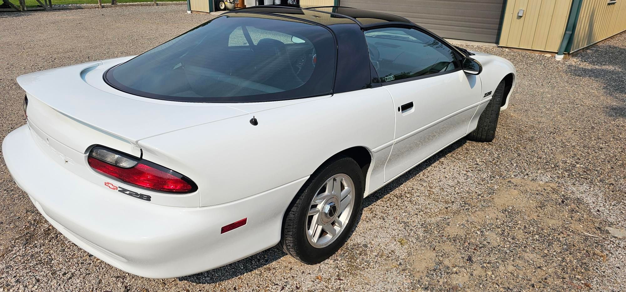 Used 1996 Chevrolet Camaro Z28 RWD image 9