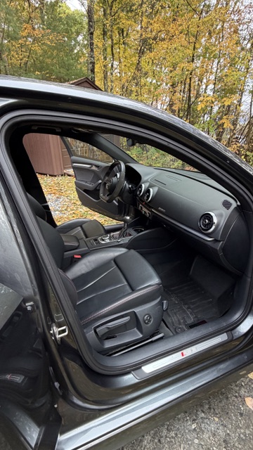 Used 2018 Audi RS 3 AWD/4WD image 28