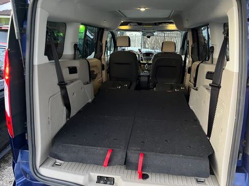 Used 2016 Ford Transit Connect XLT image 11