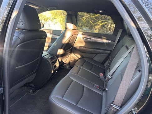 Used 2025 Cadillac XT5 Luxury image 14