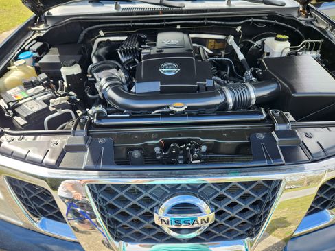 Used 2019 Nissan Frontier SV image 11