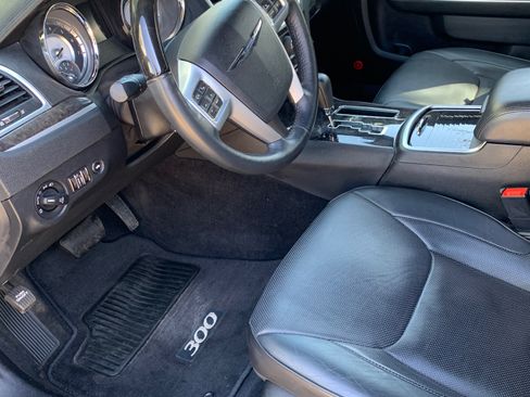 Used 2014 Chrysler 300 C w/ Beats Audio Group image 6