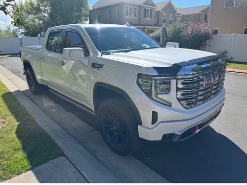 Used 2022 GMC Sierra 1500 Denali w/ Denali Reserve Package AWD/4WD image 1