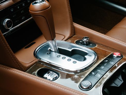 Used 2014 Bentley Flying Spur W12 image 27