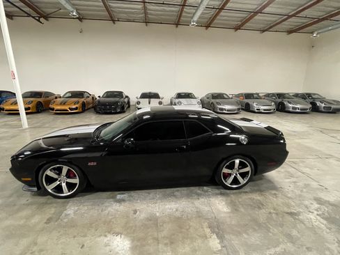 Used 2012 Dodge Challenger SRT8 w/ Premium Sound Group image 2