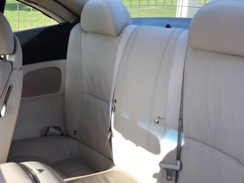 Used 2004 Lexus SC 430 Convertible RWD image 18