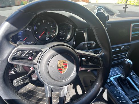 Used 2020 Porsche Macan image 6