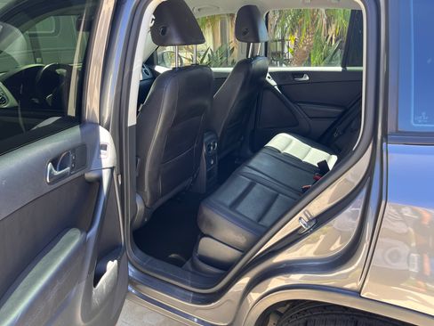Used 2016 Volkswagen Tiguan S FWD image 13