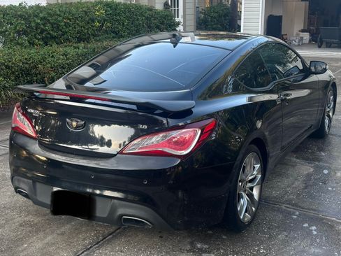 Used 2015 Hyundai Genesis 3.8 image 10