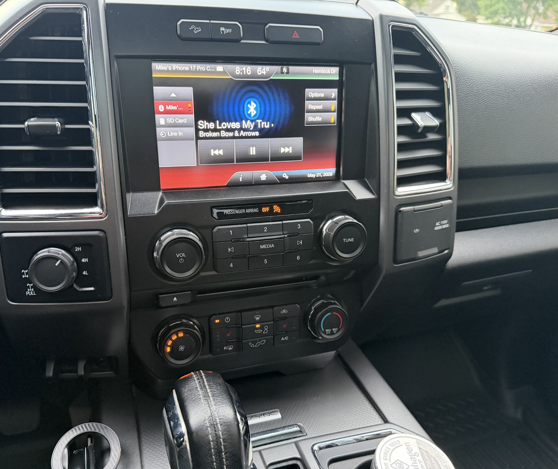 Used 2015 Ford F150 XLT w/ Equipment Group 302A Luxury AWD/4WD image 11
