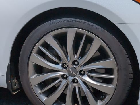 Used 2015 Hyundai Genesis 5.0 image 14