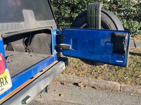 Used 1999 Jeep Wrangler SE image 8