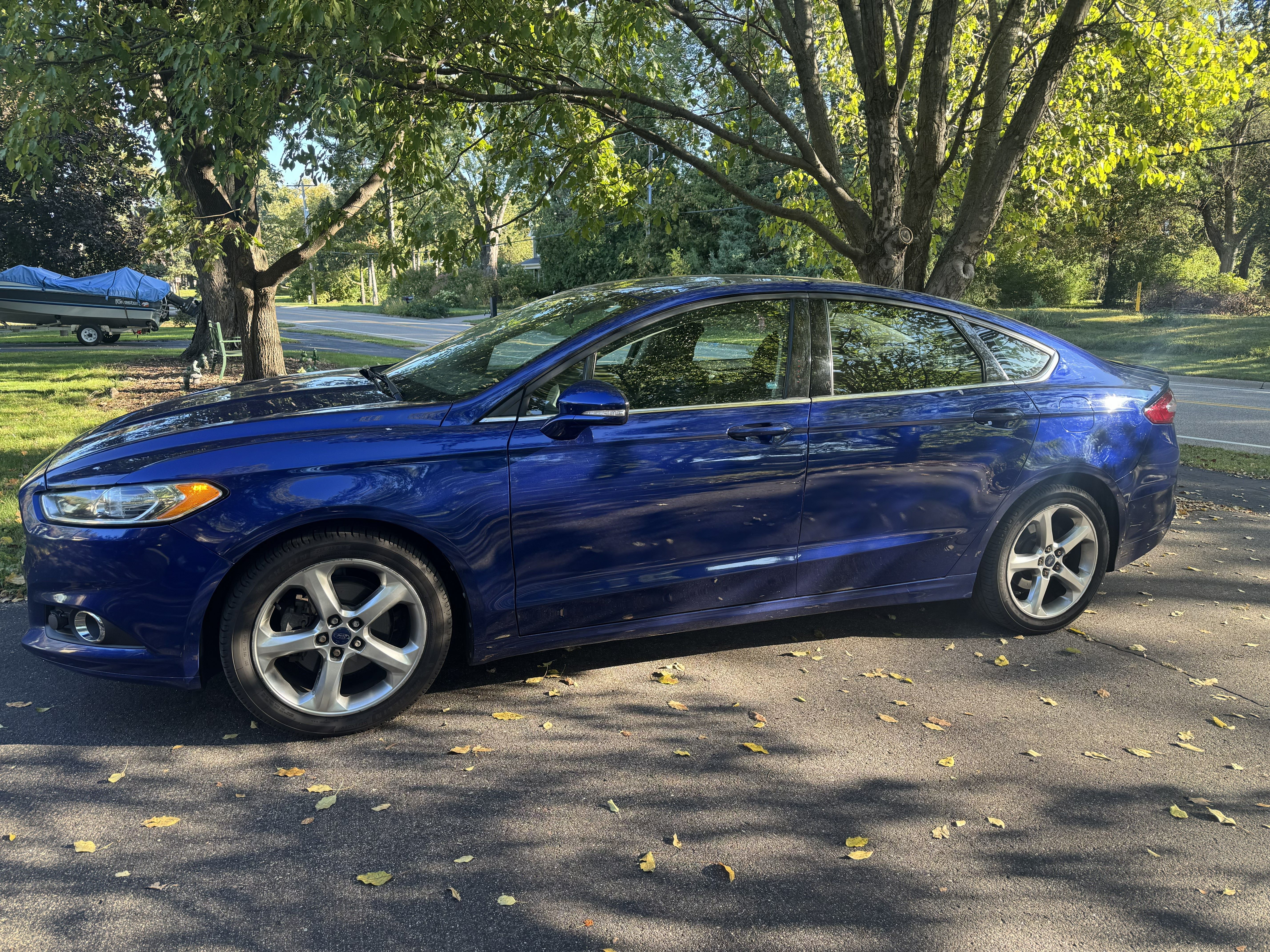 Used 2013 Ford Fusion SE FWD image 2