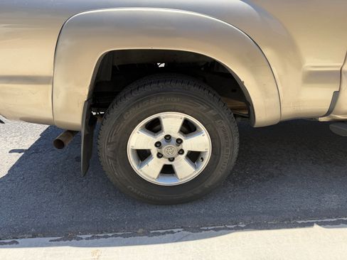 Used 2008 Toyota Tacoma PreRunner RWD image 17