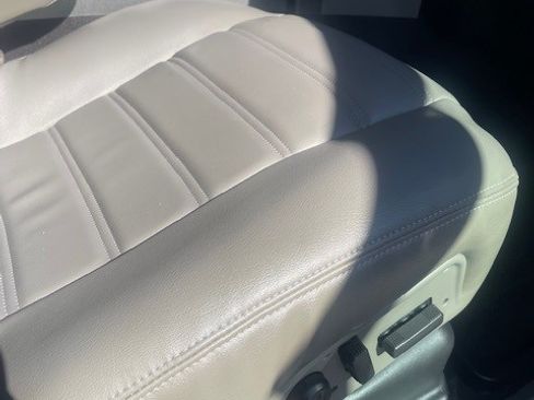 Used 2003 HUMMER H2 w/ Preferred Equipment Group image 27