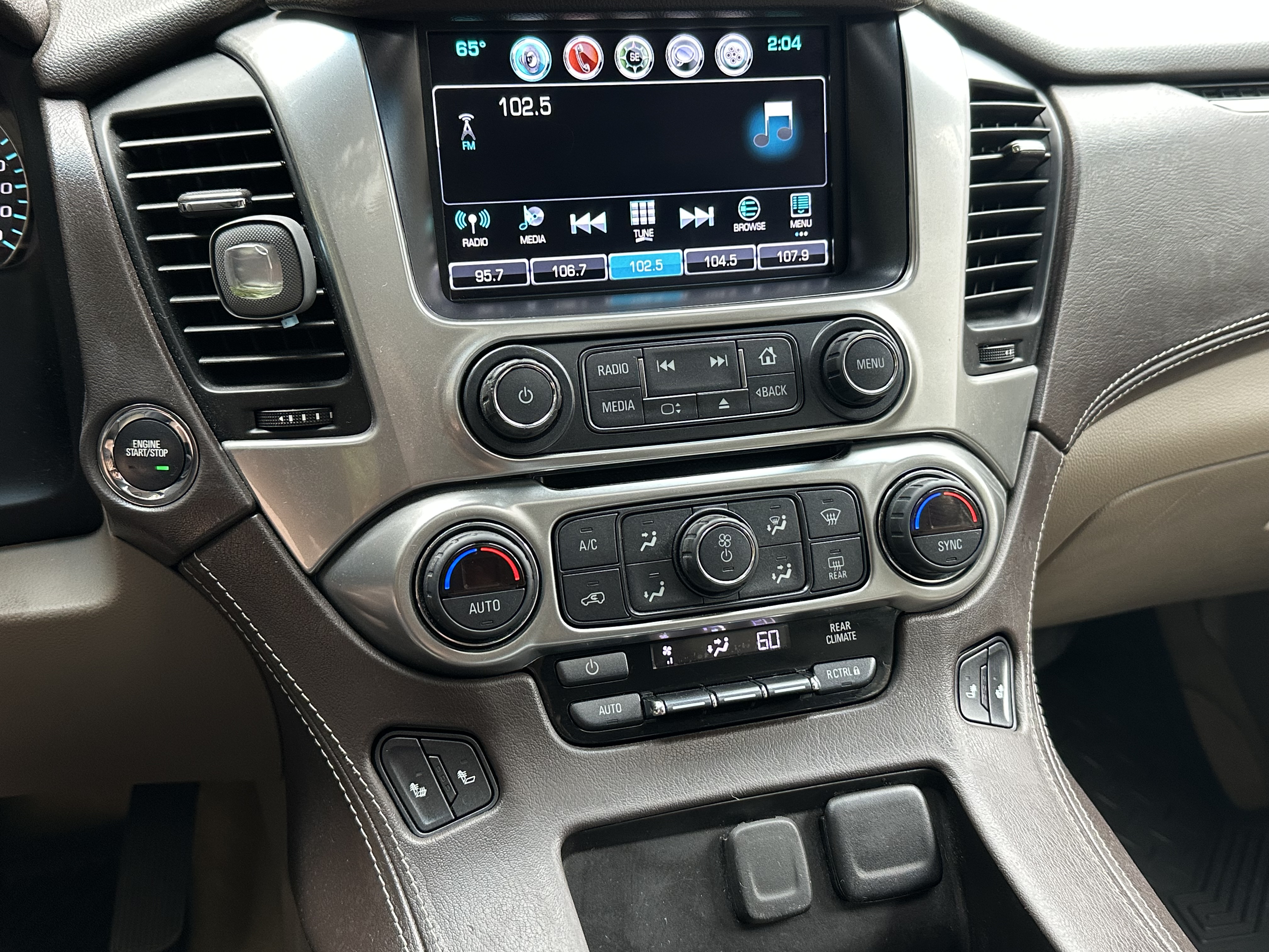 Used 2019 Chevrolet Suburban LT AWD/4WD image 12