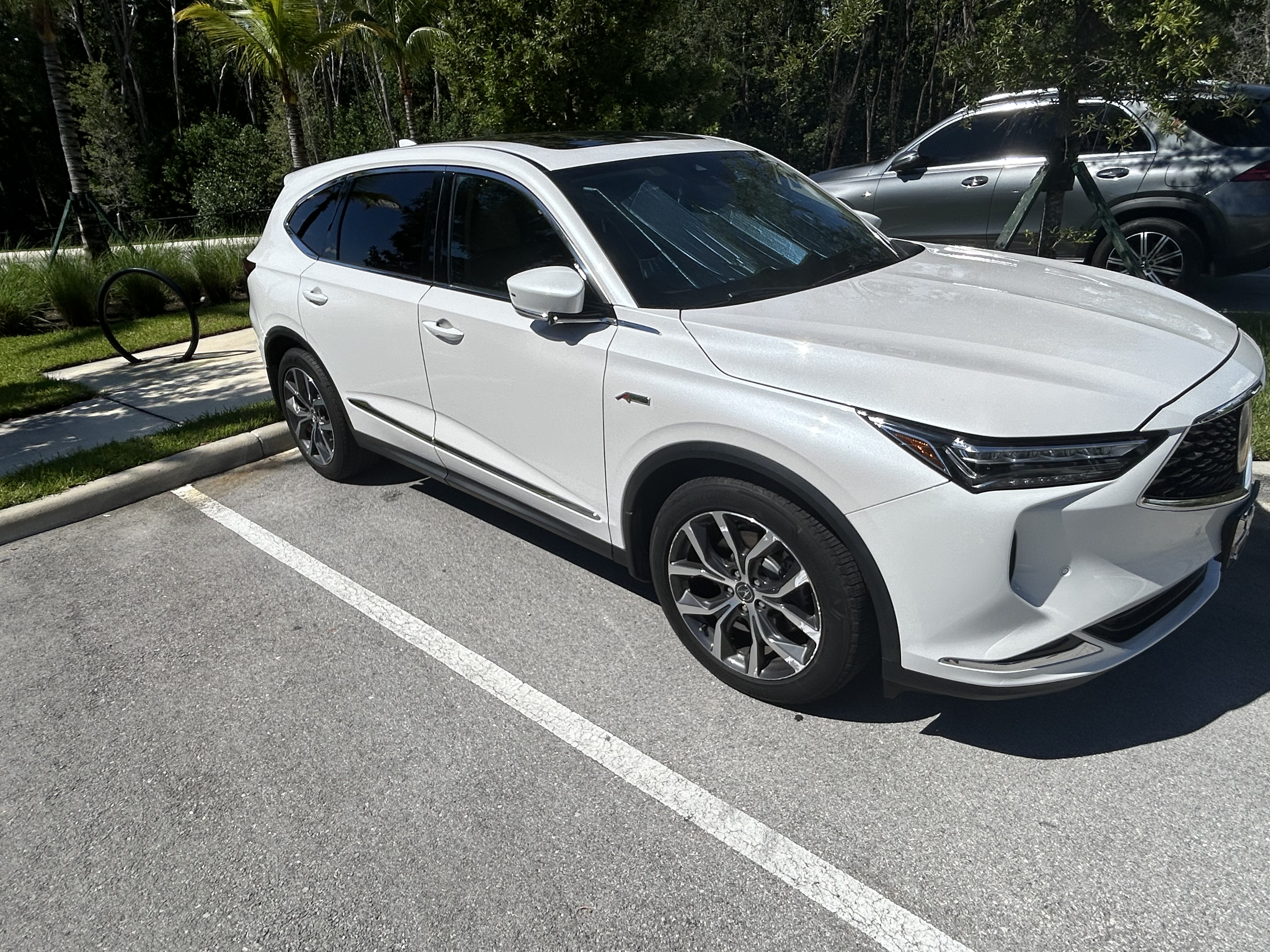 Used 2024 Acura MDX w/ Technology Package FWD image 10