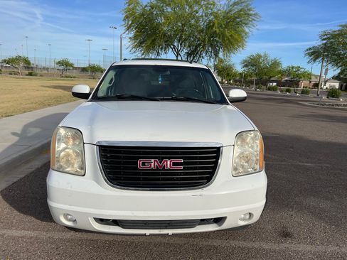 Used 2007 GMC Yukon SLE image 2