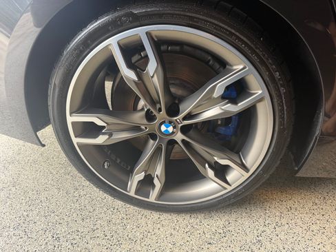 Used 2020 BMW M550i xDrive w/ Dynamic Handling Package AWD/4WD image 12