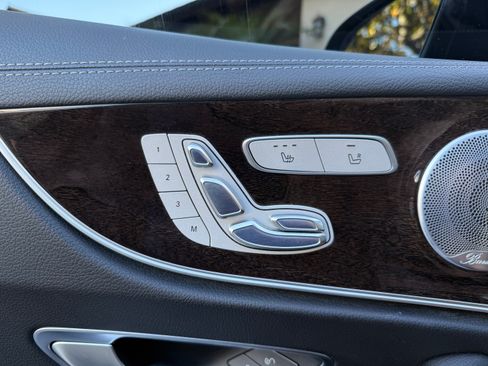 Used 2018 Mercedes-Benz E 400 Coupe image 19