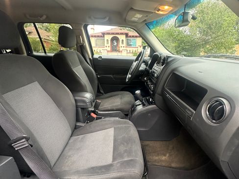 Used 2016 Jeep Patriot Sport w/ Power Value Group image 12