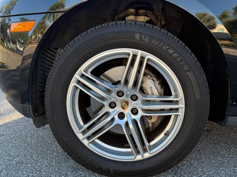 Used 2016 Porsche Macan S AWD/4WD image 6