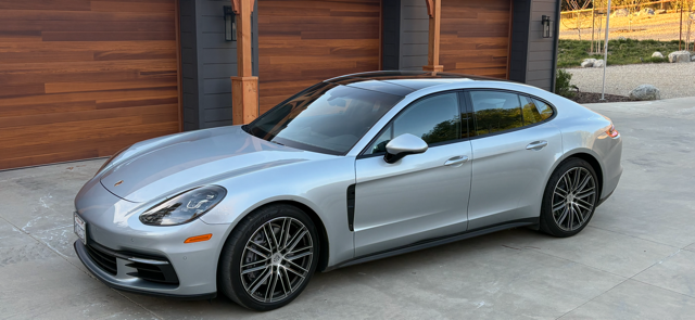 Used 2018 Porsche Panamera image 1