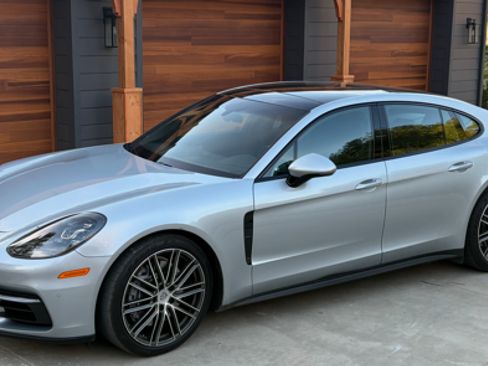 Used 2018 Porsche Panamera image 1