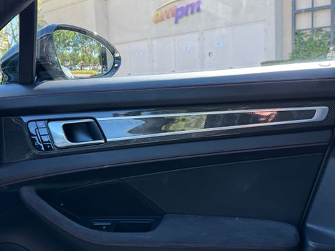 Used 2019 Porsche Panamera GTS image 16