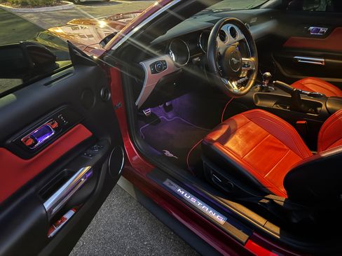 Used 2016 Ford Mustang Premium w/ Pony Package image 25