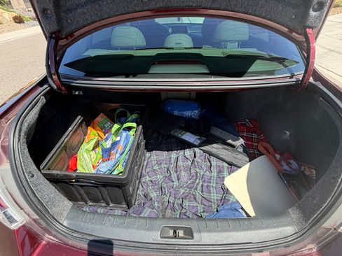 Used 2011 Honda Accord EX-L image 2